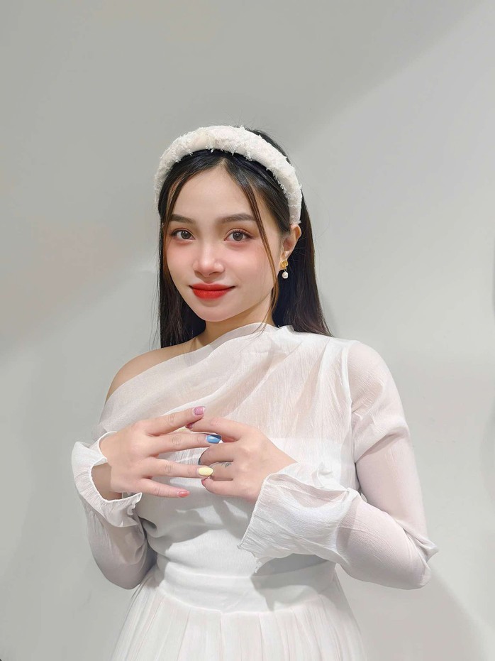 Nghệ sĩ tuổi Tỵ đón xuân Ất Tỵ- Ảnh 5. Nghệ sĩ tuổi Tỵ đón xuân Ất Tỵ- Ảnh 5.