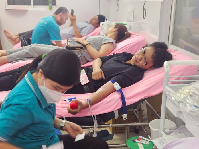 Người trẻ gieo mầm xuân từ những giọt máu hồng- Ảnh 1. Người trẻ gieo mầm xuân từ những giọt máu hồng- Ảnh 1.