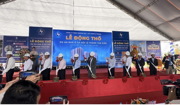 Nhiều mái ấm trong mơ sắp thành hiện thực- Ảnh 1. Nhiều mái ấm trong mơ sắp thành hiện thực- Ảnh 1.