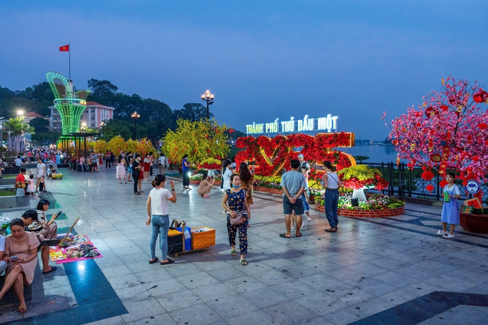 Cung đường rực rỡ ven sông Sài Gòn - Ảnh 2. Cung đường rực rỡ ven sông Sài Gòn - Ảnh 2.