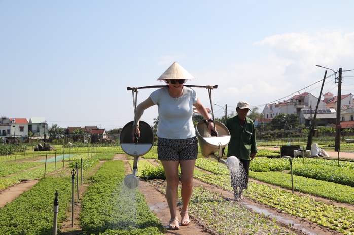 “Làng du lịch tốt nhất” thế giới có gì khiến du khách mê mẩn?- Ảnh 14. “Làng du lịch tốt nhất” thế giới có gì khiến du khách mê mẩn?- Ảnh 14.
