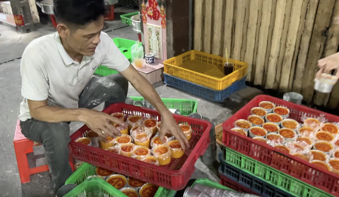 Nghề làm bánh tổ của người Hoa, mỗi năm chỉ sáng đèn một lần- Ảnh 9. Nghề làm bánh tổ của người Hoa, mỗi năm chỉ sáng đèn một lần- Ảnh 9.