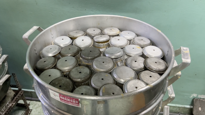Nghề làm bánh tổ của người Hoa, mỗi năm chỉ sáng đèn một lần- Ảnh 3. Nghề làm bánh tổ của người Hoa, mỗi năm chỉ sáng đèn một lần- Ảnh 3.