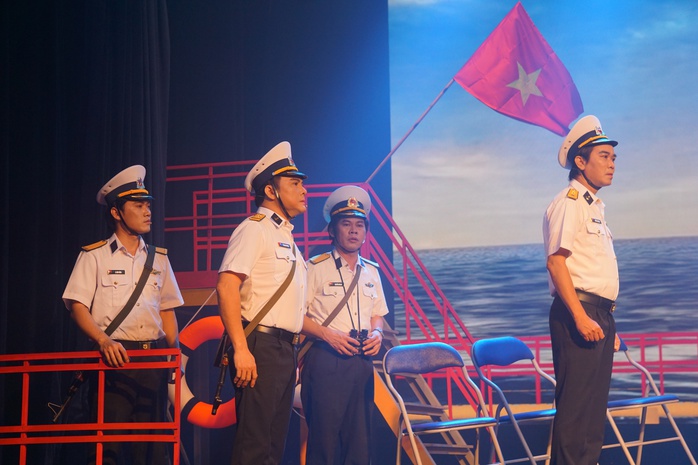 Diện mạo mới của sân khấu đầu xuân Ất Tỵ- Ảnh 4. Diện mạo mới của sân khấu đầu xuân Ất Tỵ- Ảnh 4.