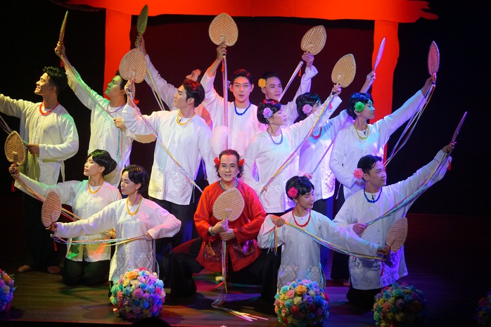 Diện mạo mới của sân khấu đầu xuân Ất Tỵ- Ảnh 6. Diện mạo mới của sân khấu đầu xuân Ất Tỵ- Ảnh 6.