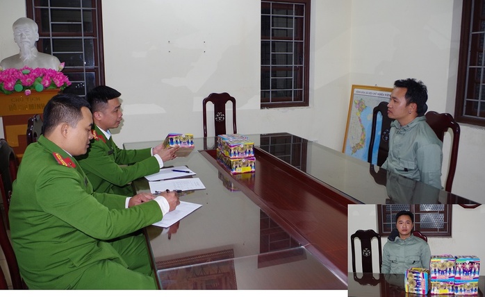 Bắt thanh niên chở 5 hộp pháo nổ chiều 27 Tết- Ảnh 1. Bắt thanh niên chở 5 hộp pháo nổ chiều 27 Tết- Ảnh 1.