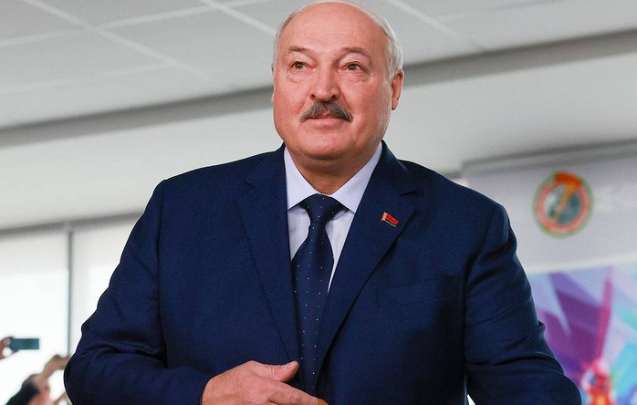 Tổng thống Alexander Lukashenko mong muốn Belarus có 10 tên lửa Oreshnik. Ảnh: Tass Tổng thống Alexander Lukashenko mong muốn Belarus có 10 tên lửa Oreshnik. Ảnh: Tass