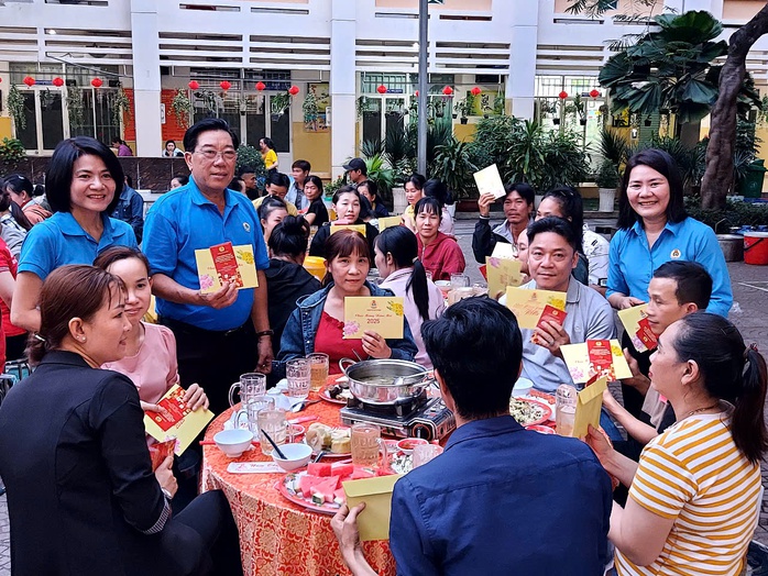 Đầm ấm "Tết sum vầy"- Ảnh 5. Đầm ấm "Tết sum vầy"- Ảnh 5.