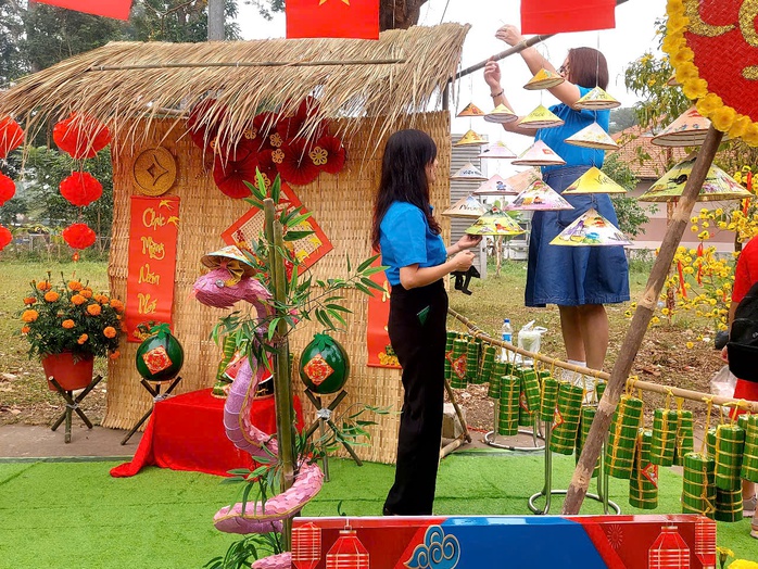 Công nhân vui Tết- Ảnh 7. Công nhân vui Tết- Ảnh 7.