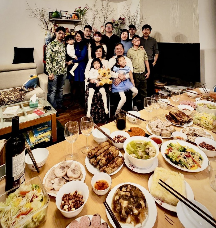 Cuộc thi viết "TẾT THỜI SỐ": Đón Tết nơi phương xa- Ảnh 1. Cuộc thi viết "TẾT THỜI SỐ": Đón Tết nơi phương xa- Ảnh 1.