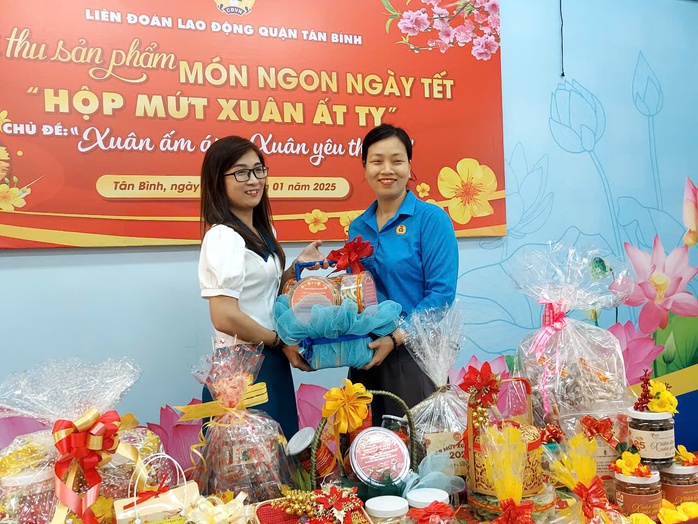Công nhân vui Tết- Ảnh 2. Công nhân vui Tết- Ảnh 2.