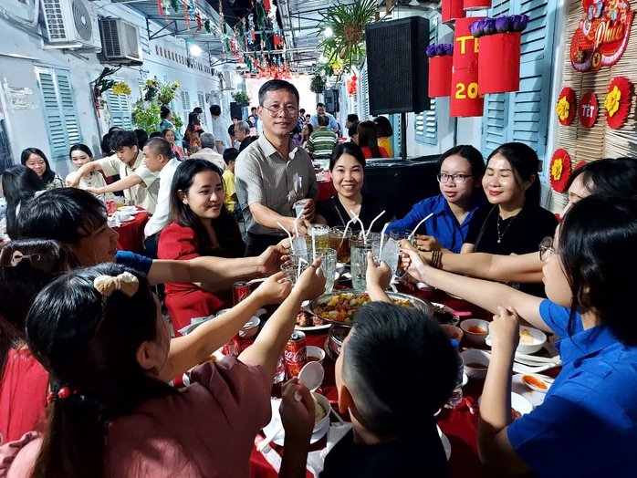 Những chủ trọ hào sảng- Ảnh 1. Những chủ trọ hào sảng- Ảnh 1.