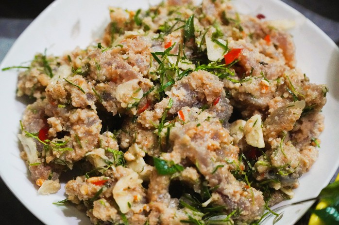 Độc lạ món nem cá ở miền Tây xứ Thanh- Ảnh 6. Độc lạ món nem cá ở miền Tây xứ Thanh- Ảnh 6.