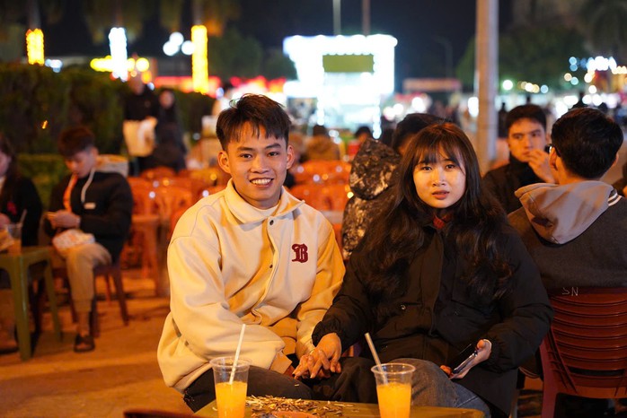 Video: Pháo hoa rực sáng trên bầu trời Hà Nội- Ảnh 10. Video: Pháo hoa rực sáng trên bầu trời Hà Nội- Ảnh 10.