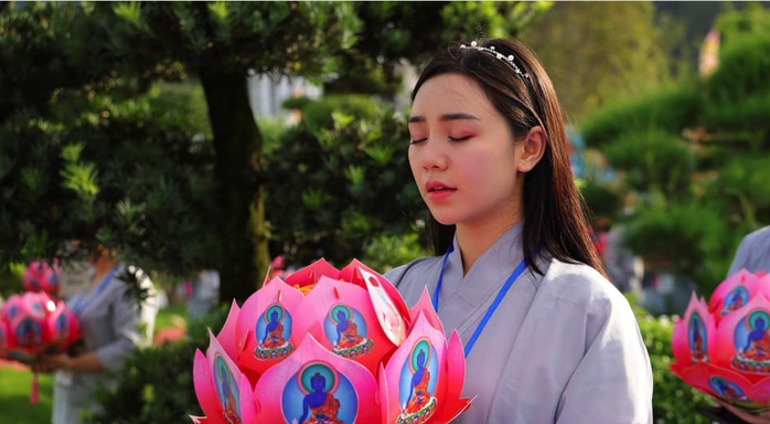 Đầu năm đi chùa cầu an- Ảnh 2. Đầu năm đi chùa cầu an- Ảnh 2.