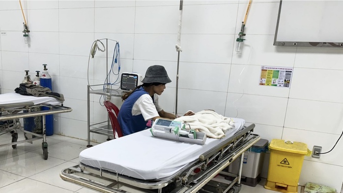 Điều tra cháu bé 3 tuổi nghi bị bạo hành phải nhập viện cấp cứu- Ảnh 1. Điều tra cháu bé 3 tuổi nghi bị bạo hành phải nhập viện cấp cứu- Ảnh 1.