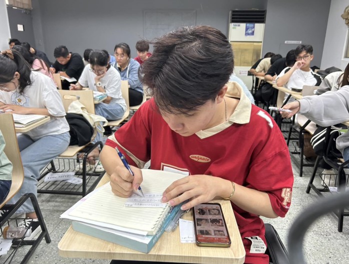 Du học sinh lần đầu đón Tết xa, làm gì để đỡ nhớ nhà?- Ảnh 7. Du học sinh lần đầu đón Tết xa, làm gì để đỡ nhớ nhà?- Ảnh 7.