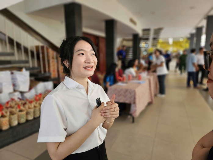 Giao thừa vắng mẹ, con phải mạnh mẽ hơn!- Ảnh 2. Giao thừa vắng mẹ, con phải mạnh mẽ hơn!- Ảnh 2.