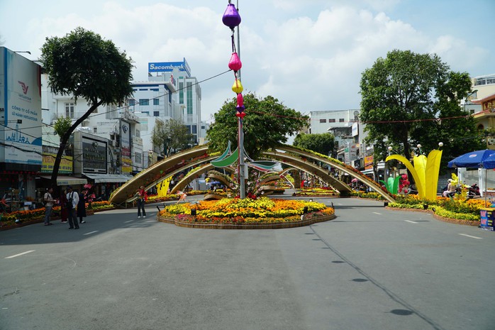 VIDEO: Độc đáo đường hoa nghệ thuật ở Cần Thơ- Ảnh 11. VIDEO: Độc đáo đường hoa nghệ thuật ở Cần Thơ- Ảnh 11.