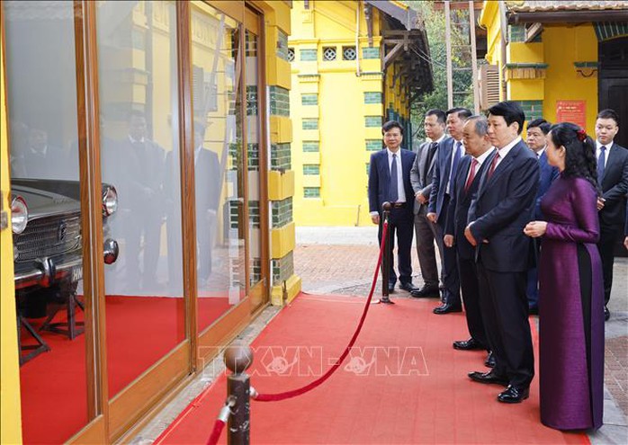 Chủ tịch nước Lương Cường dâng hương tưởng niệm Chủ tịch Hồ Chí Minh tại Nhà 67- Ảnh 6. Chủ tịch nước Lương Cường dâng hương tưởng niệm Chủ tịch Hồ Chí Minh tại Nhà 67- Ảnh 6.