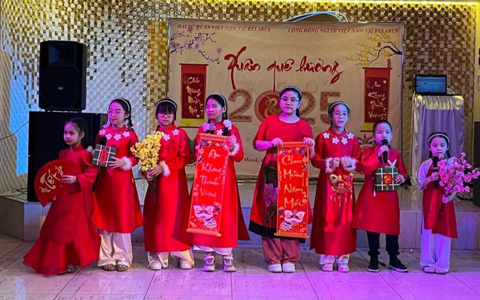 Người Việt đón Tết ở nước ngoài - Những hình ảnh ấn tượng- Ảnh 1. Người Việt đón Tết ở nước ngoài - Những hình ảnh ấn tượng- Ảnh 1.
