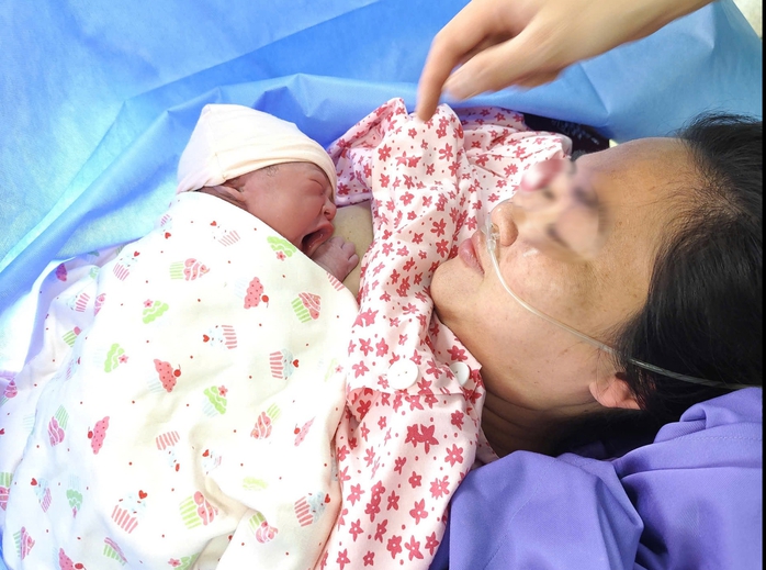 Những công dân nhí đầu tiên năm Ất Tỵ 2025- Ảnh 2. Những công dân nhí đầu tiên năm Ất Tỵ 2025- Ảnh 2.