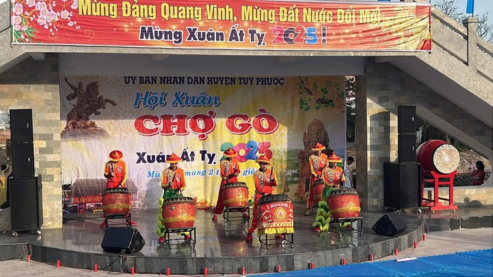 Phiên chợ không nói thách, trả giá, mỗi năm chỉ mở vào mùng 1 Tết- Ảnh 4. Phiên chợ không nói thách, trả giá, mỗi năm chỉ mở vào mùng 1 Tết- Ảnh 4.