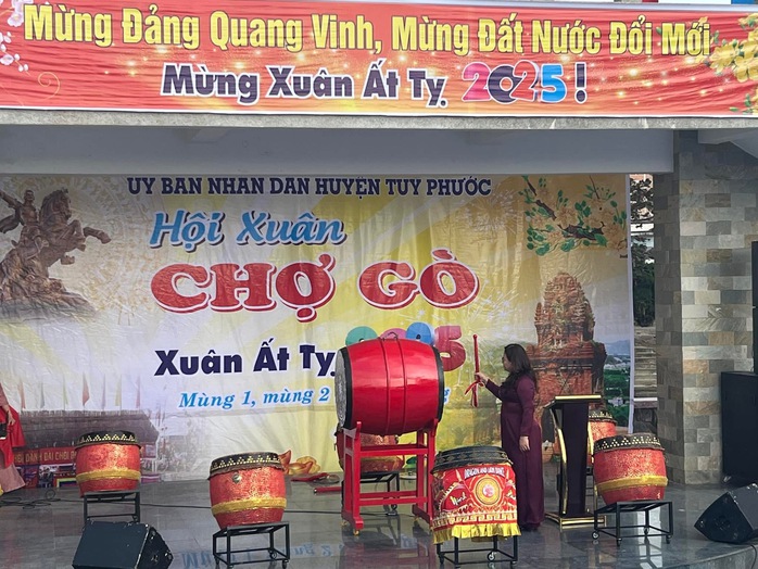 Phiên chợ không nói thách, trả giá, mỗi năm chỉ mở vào mùng 1 Tết- Ảnh 1. Phiên chợ không nói thách, trả giá, mỗi năm chỉ mở vào mùng 1 Tết- Ảnh 1.
