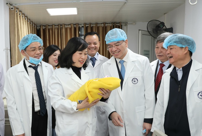 Những công dân nhí đầu tiên năm Ất Tỵ 2025- Ảnh 3. Những công dân nhí đầu tiên năm Ất Tỵ 2025- Ảnh 3.