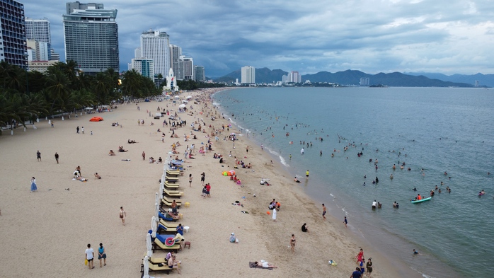 Vụ "thu phí" khách ở bãi biển: Nha Trang rà soát hoạt động kinh doanh- Ảnh 1. Vụ "thu phí" khách ở bãi biển: Nha Trang rà soát hoạt động kinh doanh- Ảnh 1.