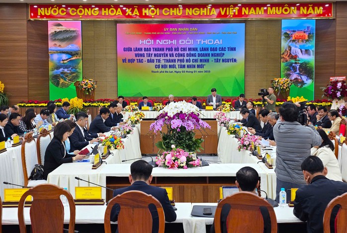 TP HCM và các tỉnh Tây Nguyên đối thoại về cơ hội hợp tác đầu tư- Ảnh 1. TP HCM và các tỉnh Tây Nguyên đối thoại về cơ hội hợp tác đầu tư- Ảnh 1.