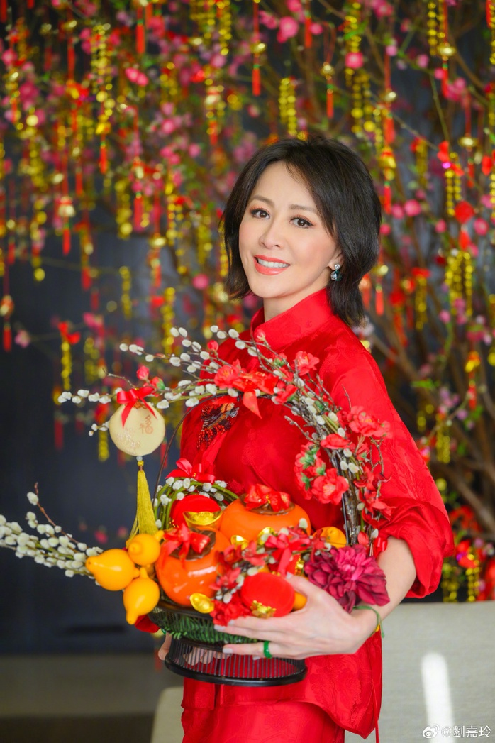 Loạt sao Hoa, Hàn tưng bừng đón Xuân Ất Tỵ- Ảnh 13. Loạt sao Hoa, Hàn tưng bừng đón Xuân Ất Tỵ- Ảnh 13.