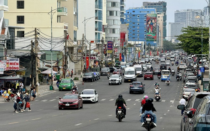 Du khách bắt đầu đổ về Vũng Tàu- Ảnh 1. Du khách bắt đầu đổ về Vũng Tàu- Ảnh 1.
