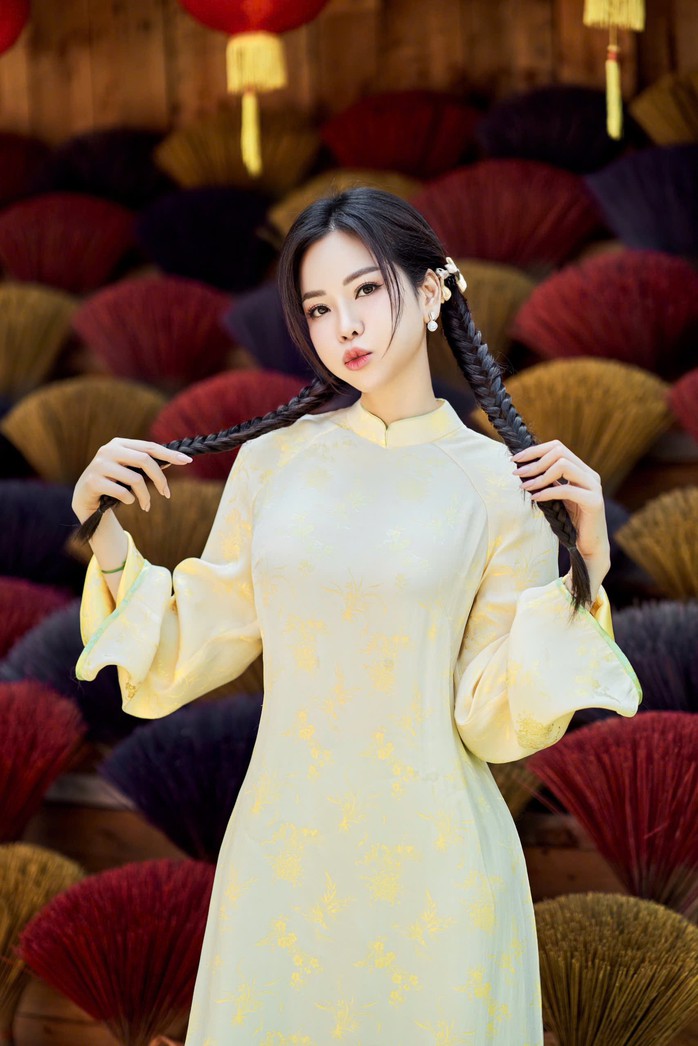 Đào Lan Phương hóa nàng thơ trong bộ ảnh đầu xuân- Ảnh 5. Đào Lan Phương hóa nàng thơ trong bộ ảnh đầu xuân- Ảnh 5.
