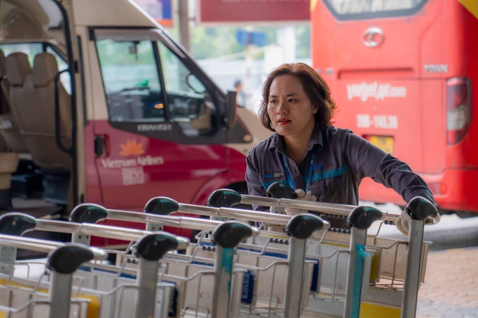 Bỏ quên túi chứa nhiều tiền vàng tại sân bay- Ảnh 3. Bỏ quên túi chứa nhiều tiền vàng tại sân bay- Ảnh 3.