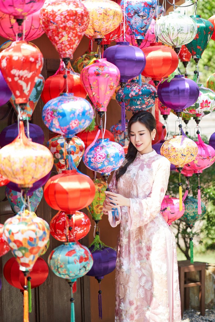 Đào Lan Phương hóa nàng thơ trong bộ ảnh đầu xuân- Ảnh 2. Đào Lan Phương hóa nàng thơ trong bộ ảnh đầu xuân- Ảnh 2.