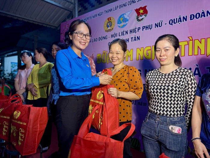 Nỗi niềm ngày Tết của người lao động nghèo- Ảnh 7. Nỗi niềm ngày Tết của người lao động nghèo- Ảnh 7.