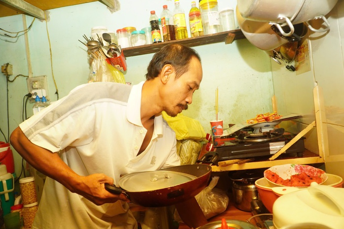 Nỗi niềm ngày Tết của người lao động nghèo- Ảnh 4. Nỗi niềm ngày Tết của người lao động nghèo- Ảnh 4.