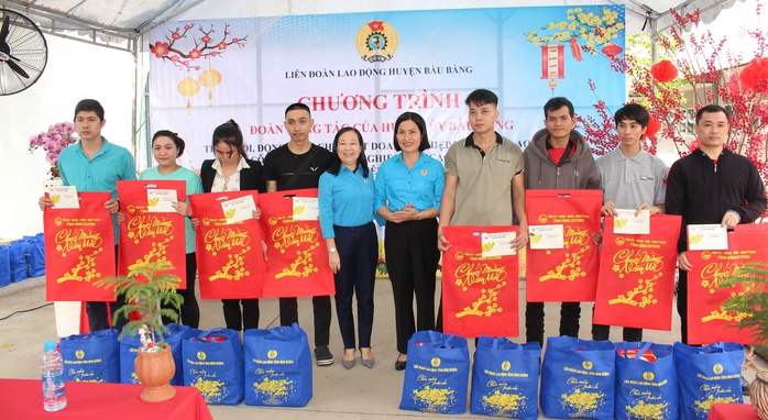 Bình Dương chăm lo Tết chu đáo cho người lao động xa quê- Ảnh 1. Bình Dương chăm lo Tết chu đáo cho người lao động xa quê- Ảnh 1.