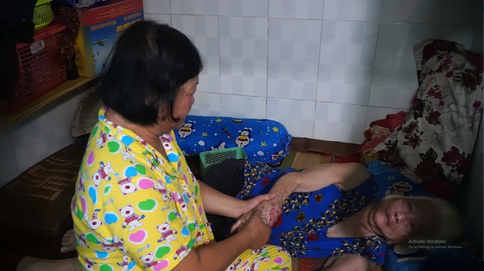 Nỗi niềm ngày Tết của người lao động nghèo- Ảnh 1. Nỗi niềm ngày Tết của người lao động nghèo- Ảnh 1.
