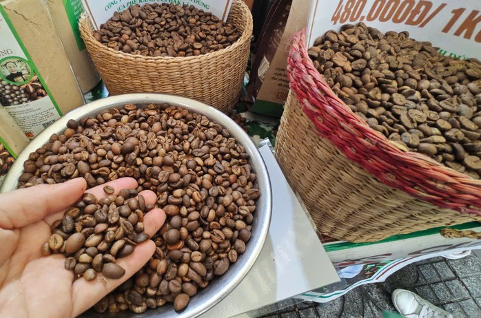 Giá cà phê phá mọi kỷ lục vào sáng mùng 2 Tết- Ảnh 1. Giá cà phê phá mọi kỷ lục vào sáng mùng 2 Tết- Ảnh 1.
