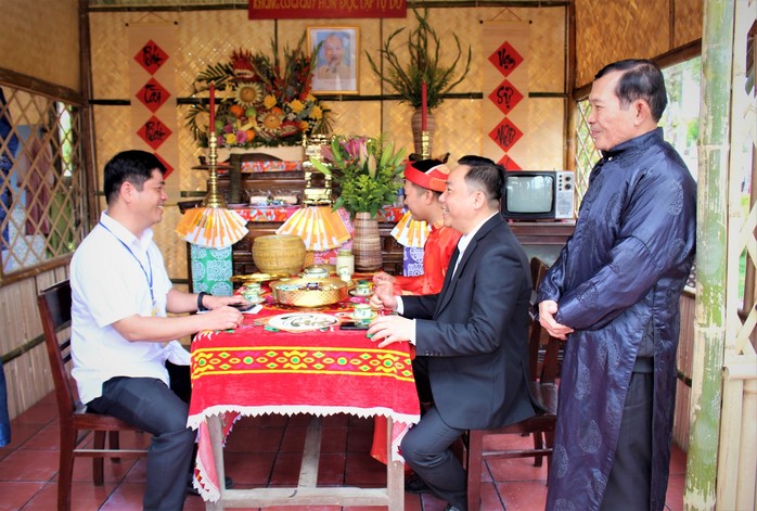 Cuộc thi viết "TẾT THỜI SỐ": Bất chấp những thay đổi, cảm xúc vẫn vẹn nguyên- Ảnh 1. Cuộc thi viết "TẾT THỜI SỐ": Bất chấp những thay đổi, cảm xúc vẫn vẹn nguyên- Ảnh 1.
