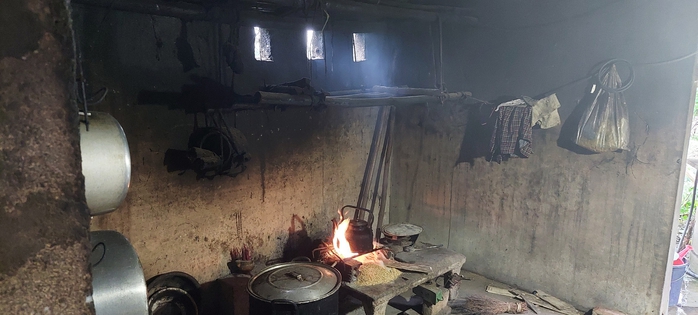 Cuộc thi viết "TẾT THỜI SỐ": Gian bếp của mẹ- Ảnh 1. Cuộc thi viết "TẾT THỜI SỐ": Gian bếp của mẹ- Ảnh 1.
