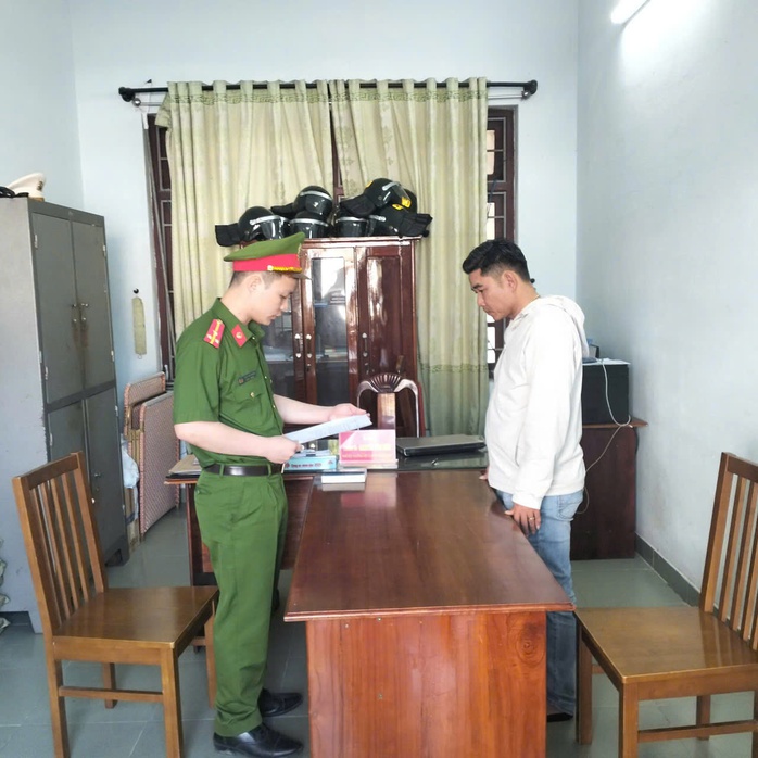 Khởi tố cán bộ xã chiếm đoạt tiền người mắc bệnh hiểm nghèo- Ảnh 1. Khởi tố cán bộ xã chiếm đoạt tiền người mắc bệnh hiểm nghèo- Ảnh 1.