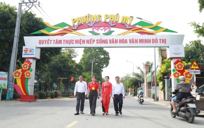 Khánh thành đường cờ Tổ quốc trên tuyến đường 8 làn xe ở Bình Dương- Ảnh 3. Khánh thành đường cờ Tổ quốc trên tuyến đường 8 làn xe ở Bình Dương- Ảnh 3.