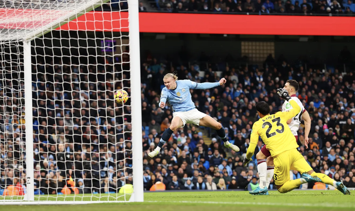 "Quái thú" tái xuất, Man City mở đại tiệc bàn thắng tại Etihad- Ảnh 2. "Quái thú" tái xuất, Man City mở đại tiệc bàn thắng tại Etihad- Ảnh 2.