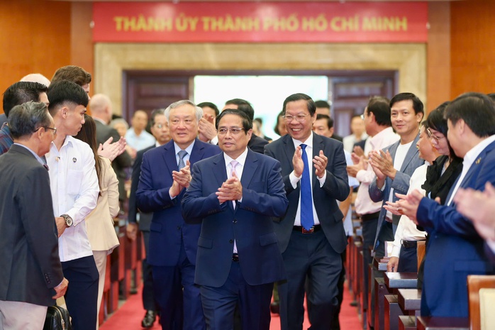 Bí thư Thành ủy TP HCM khẳng định quyết tâm xây dựng Trung tâm Tài chính quốc tế- Ảnh 1. Bí thư Thành ủy TP HCM khẳng định quyết tâm xây dựng Trung tâm Tài chính quốc tế- Ảnh 1.