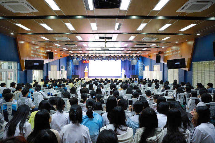 Nhiều học sinh THPT "quay xe", đổi nguyện vọng sau 1 ngày trải nghiệm- Ảnh 3. Nhiều học sinh THPT "quay xe", đổi nguyện vọng sau 1 ngày trải nghiệm- Ảnh 3.
