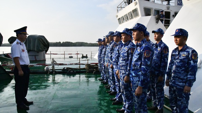 Tàu của cảnh sát biển lên đường thực hiện nhiệm vụ trực Tết- Ảnh 4. Tàu của cảnh sát biển lên đường thực hiện nhiệm vụ trực Tết- Ảnh 4.