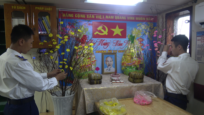 Tàu của cảnh sát biển lên đường thực hiện nhiệm vụ trực Tết- Ảnh 5. Tàu của cảnh sát biển lên đường thực hiện nhiệm vụ trực Tết- Ảnh 5.